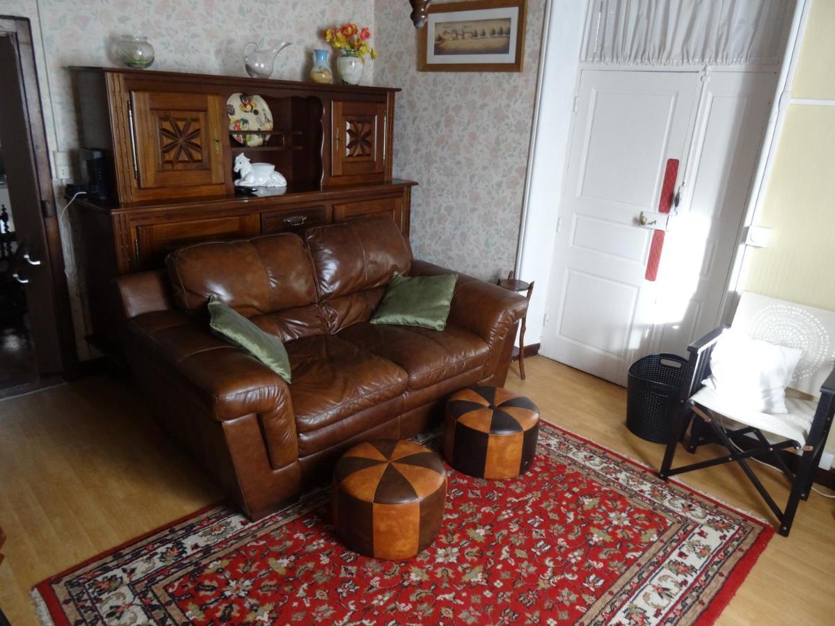 Charming French Cottage-Gite In The Heart Of Quiet Gorron Экстерьер фото