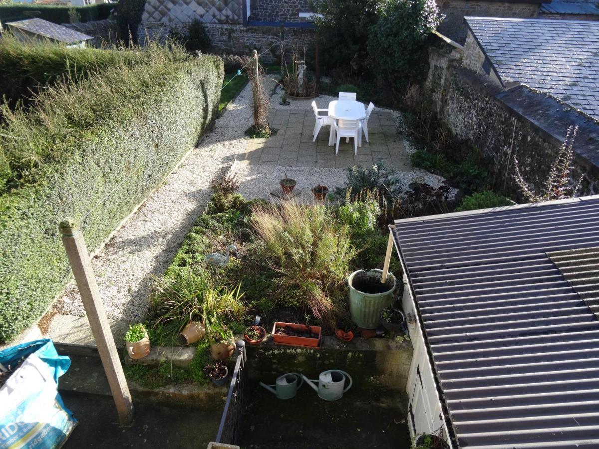 Charming French Cottage-Gite In The Heart Of Quiet Gorron Экстерьер фото
