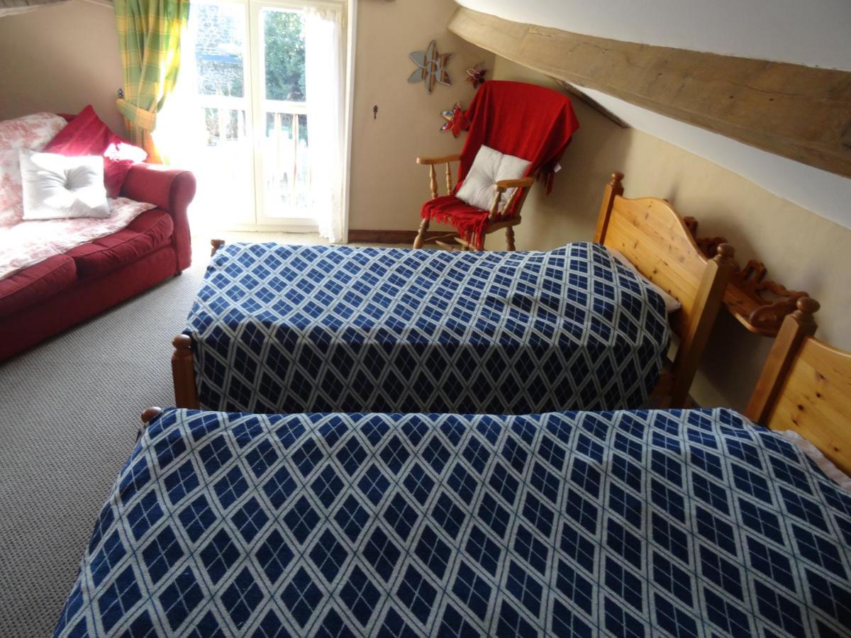 Charming French Cottage-Gite In The Heart Of Quiet Gorron Экстерьер фото