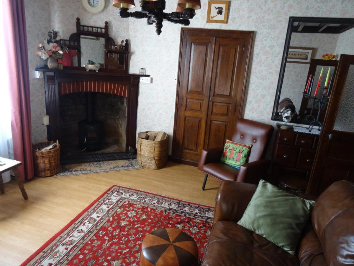 Charming French Cottage-Gite In The Heart Of Quiet Gorron Экстерьер фото