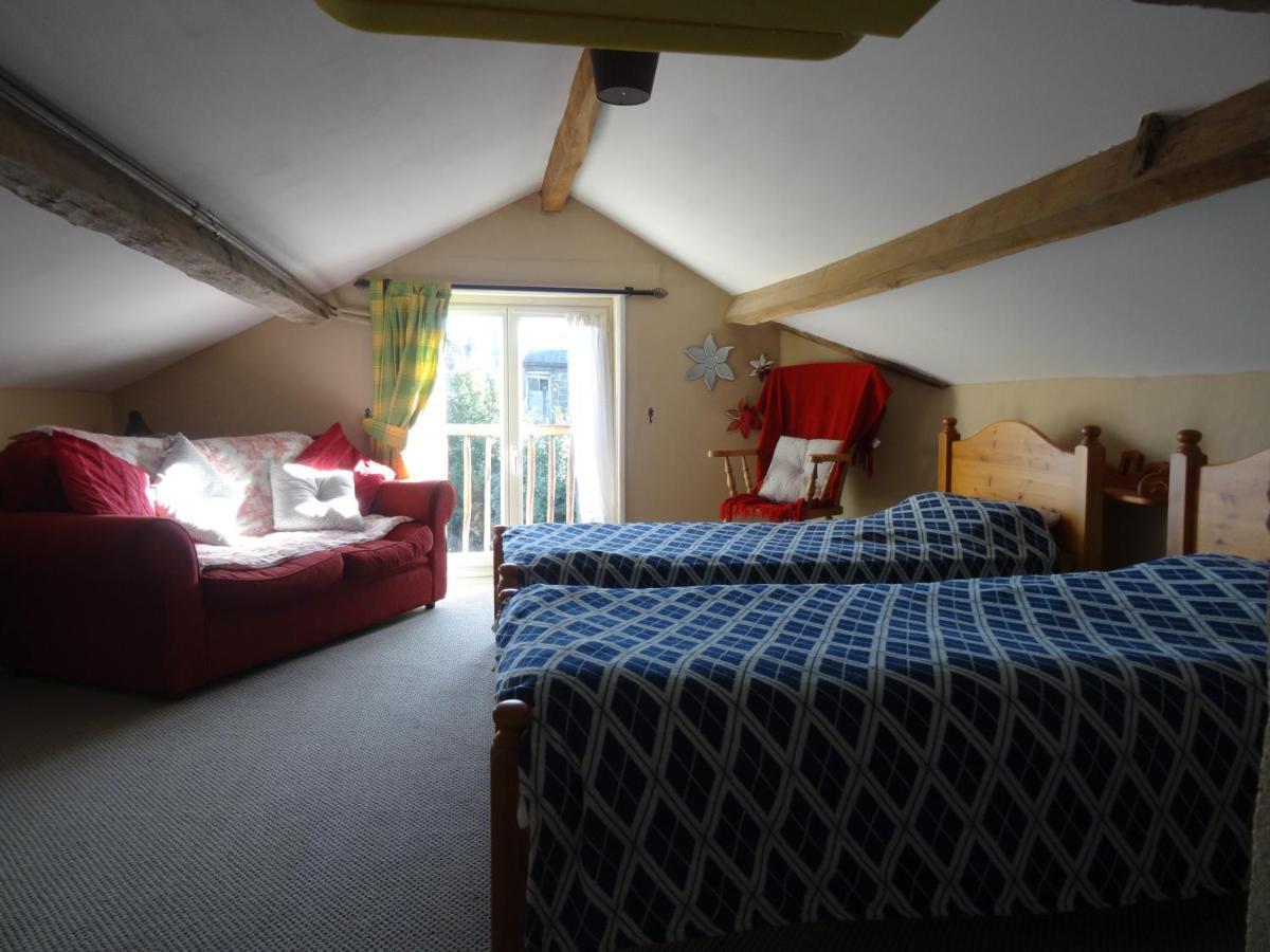 Charming French Cottage-Gite In The Heart Of Quiet Gorron Экстерьер фото